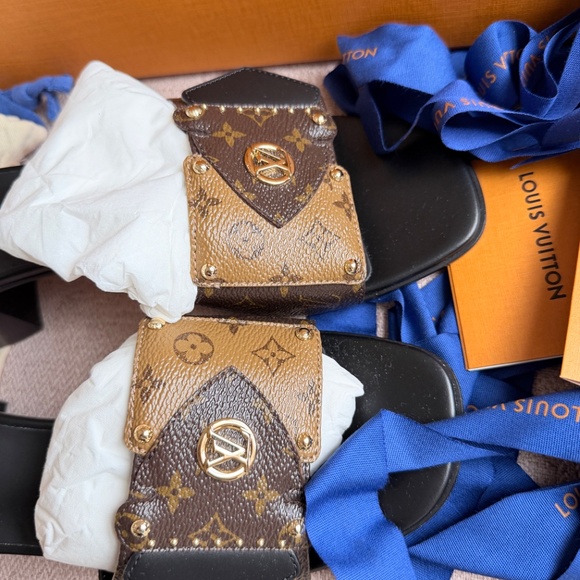 Sandals - Picture 6 of 6